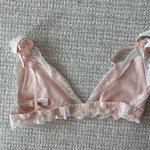 SKIMS Soft Pink Lace Bralette - Picture 3 of 5